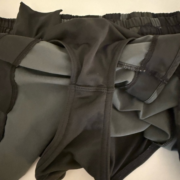 Athleta Printed Mesh Racer Run Short 4” - Picture 5 of 8